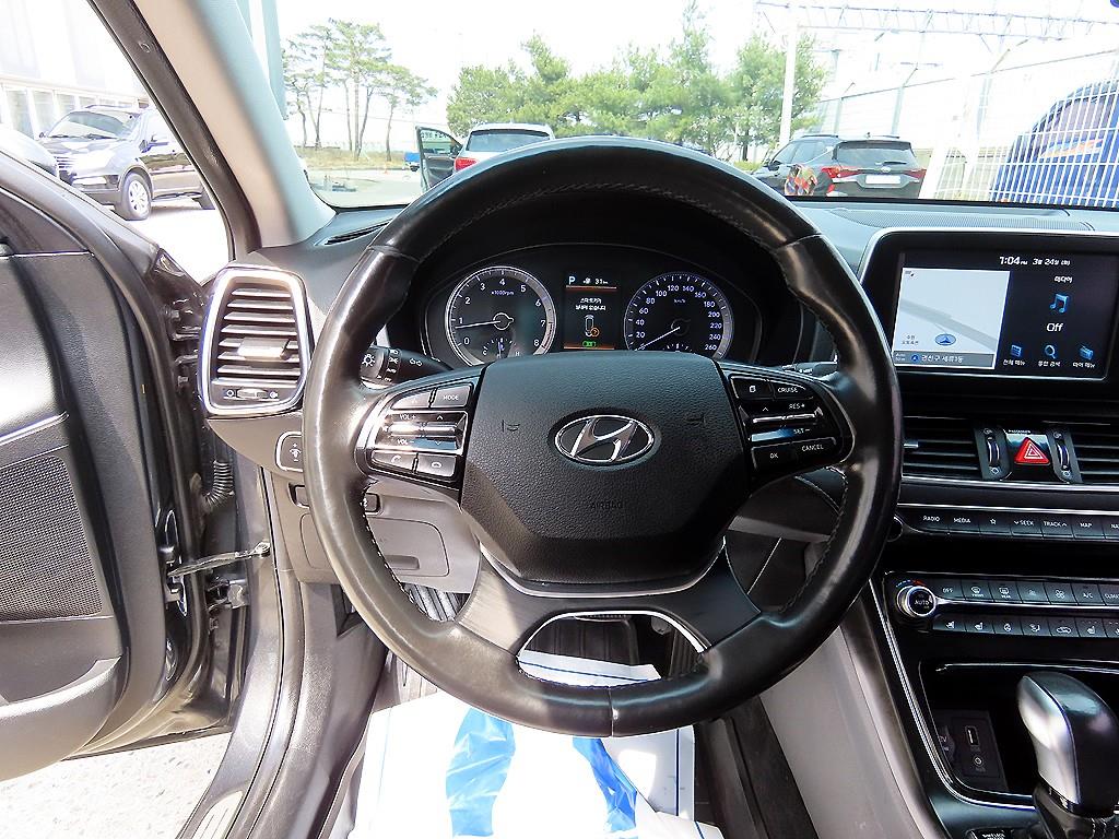 Hyundai Grandeur — photo 08
