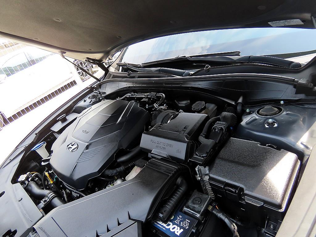 Hyundai Grandeur — photo 19