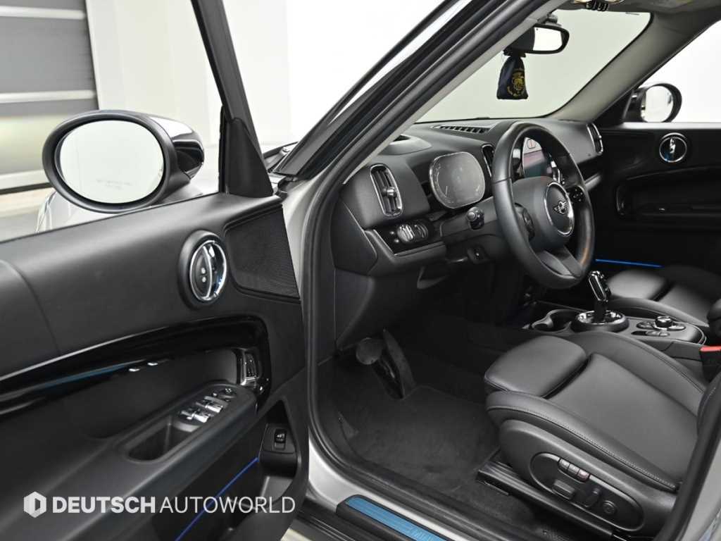 Mini Countryman — photo 11