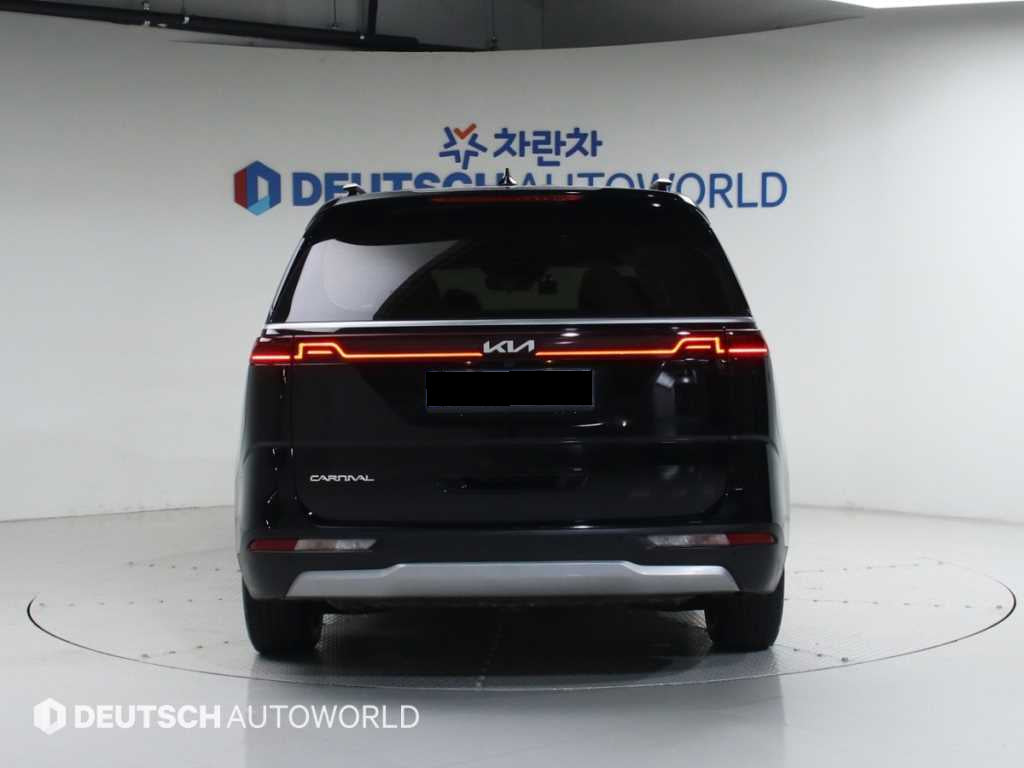 Kia Carnival — photo 04