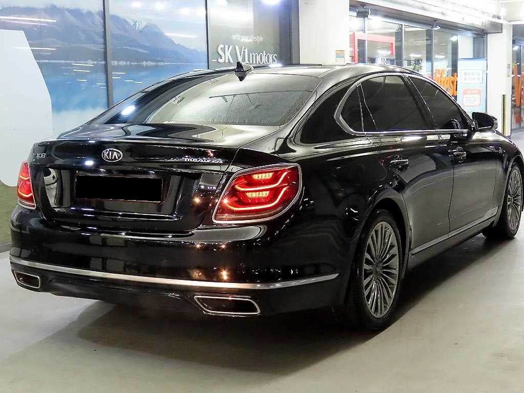 Kia K9 — photo 04