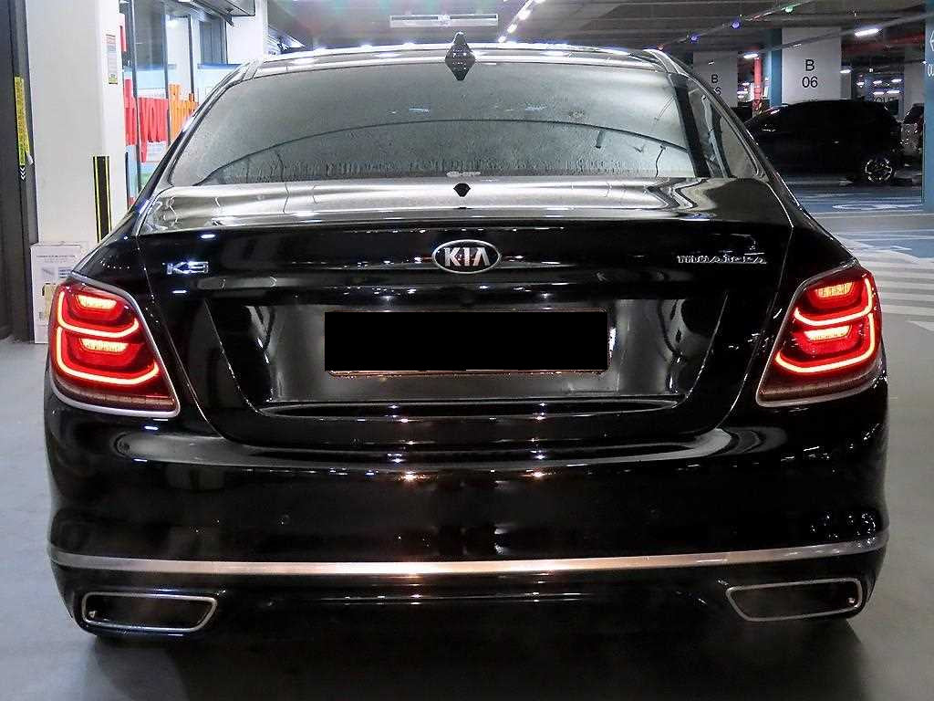 Kia K9 — photo 05