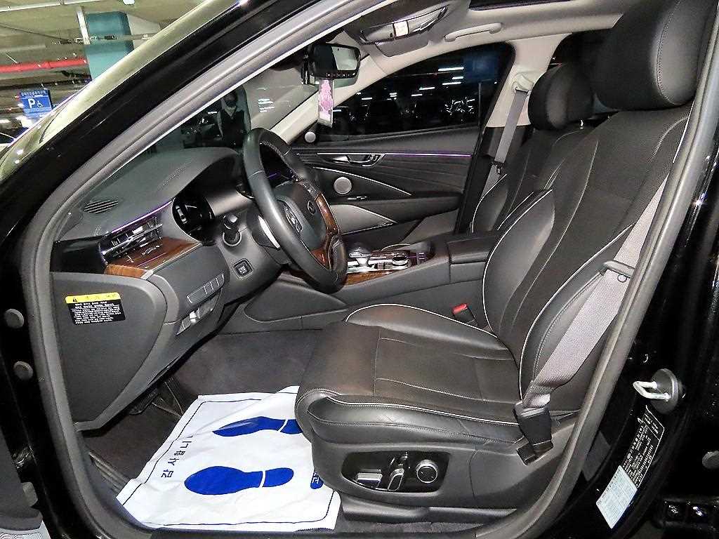 Kia K9 — photo 06
