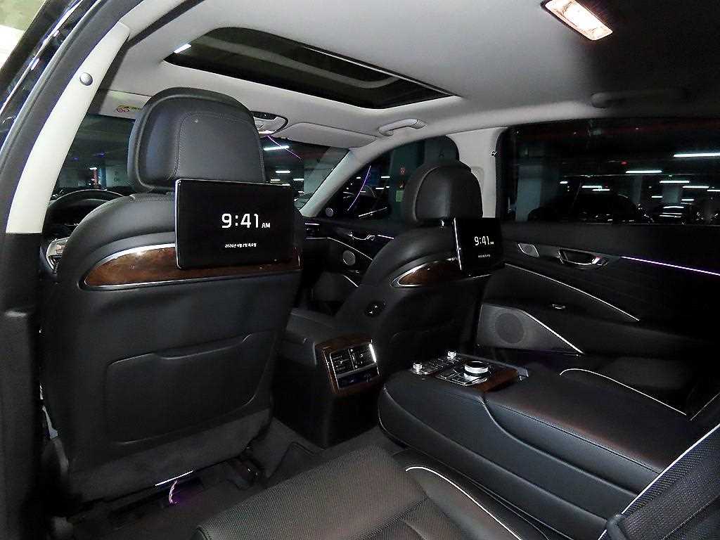 Kia K9 — photo 13