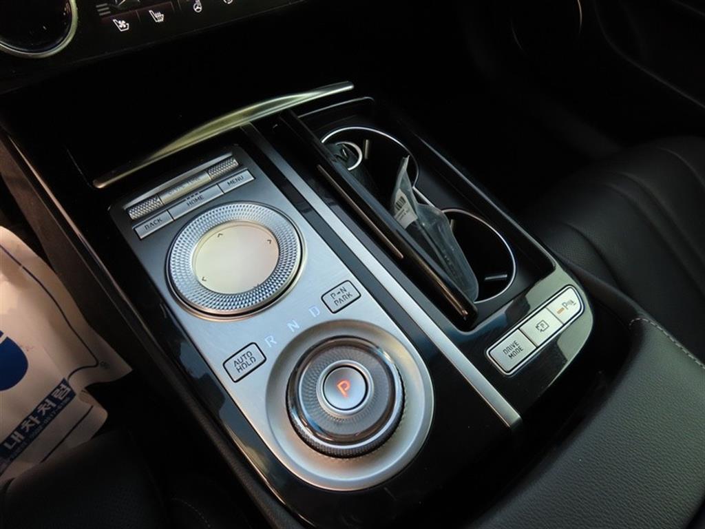 Genesis G80 — photo 14