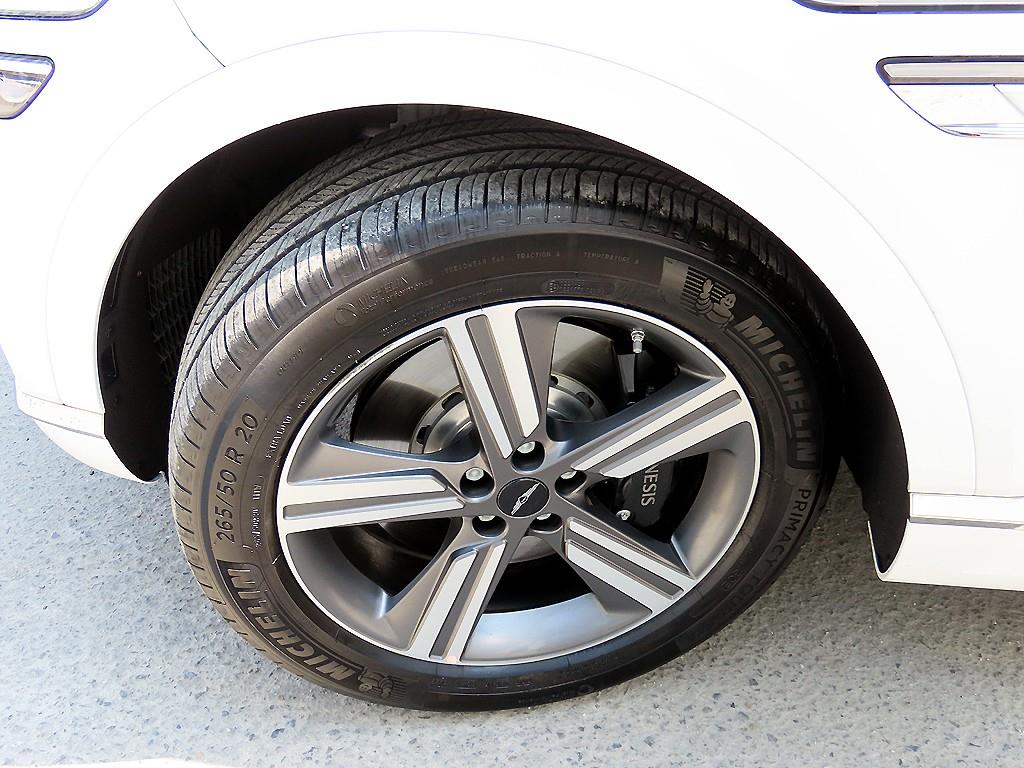 Genesis GV80 — photo 20