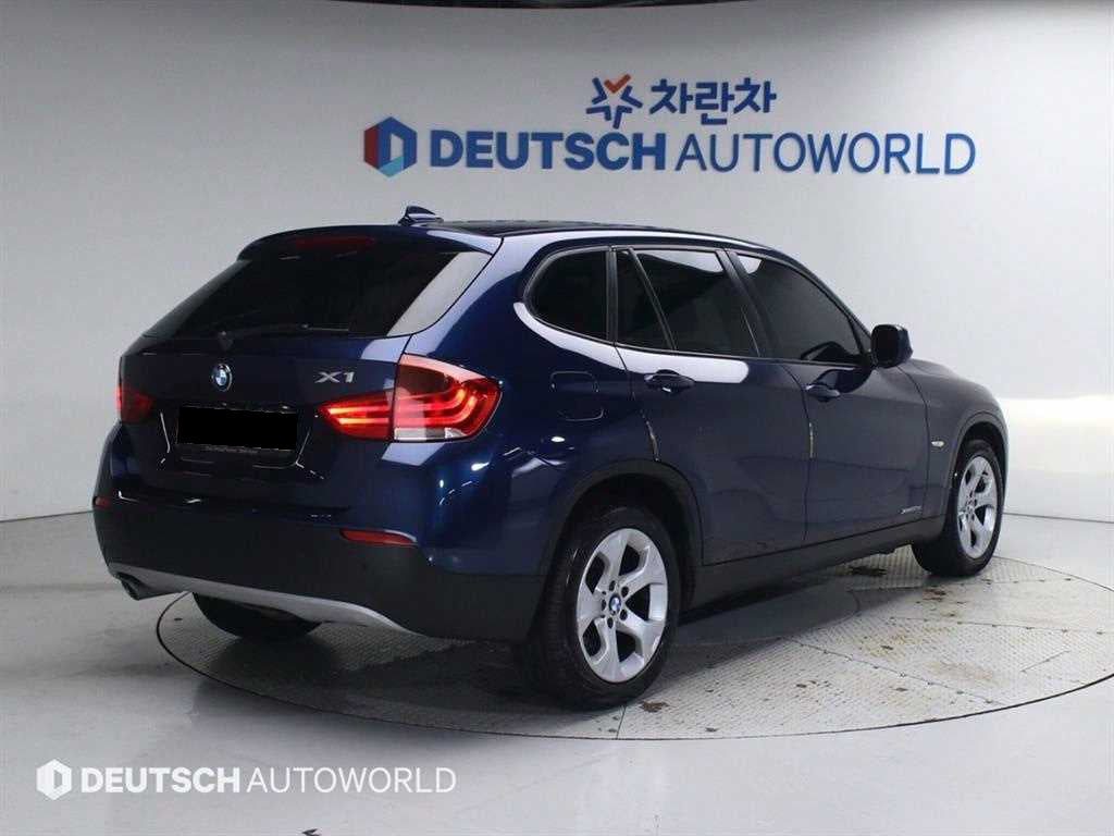 BMW X1 — photo 02