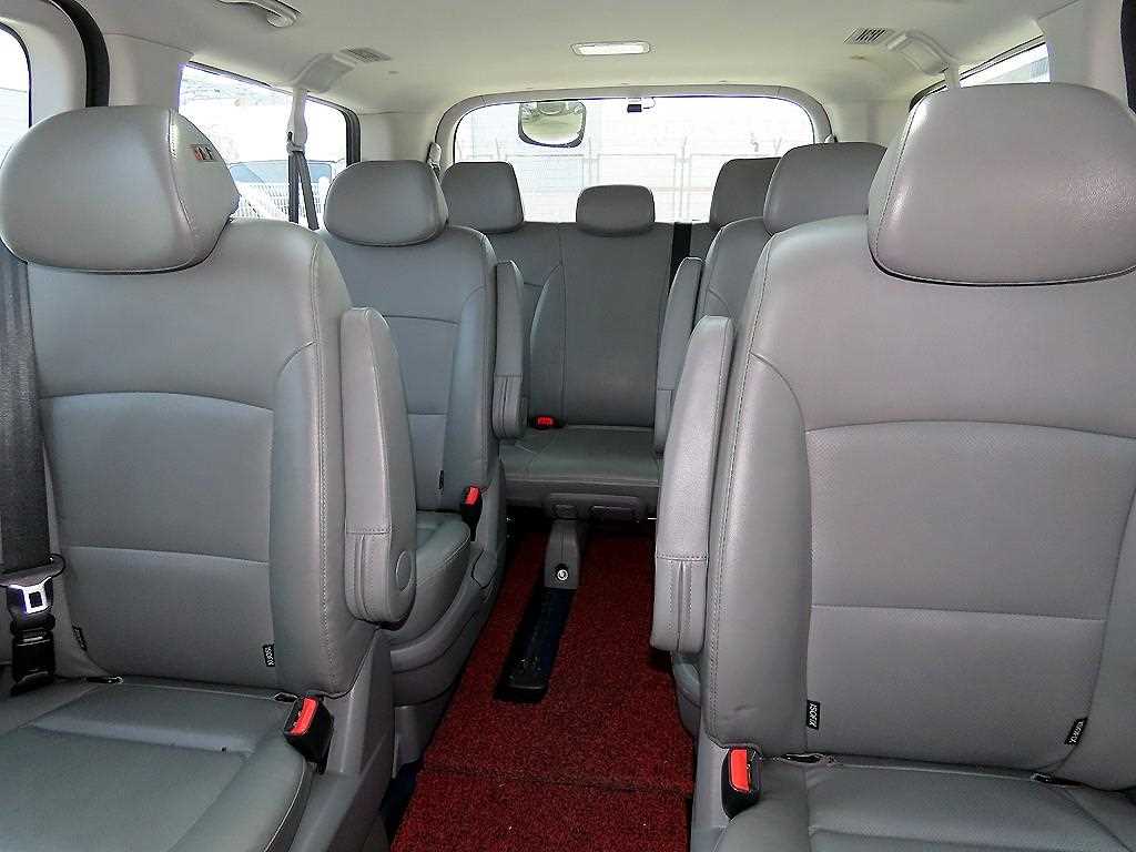 Hyundai Starex — photo 07