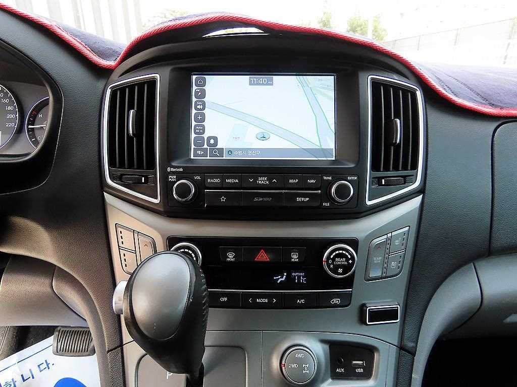 Hyundai Starex — photo 14