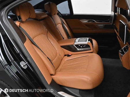 BMW 7-Series — photo 12