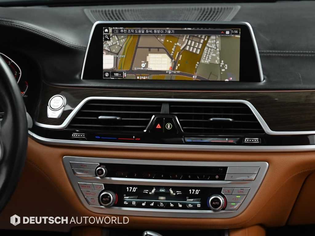 BMW 7-Series — photo 14