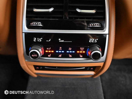 BMW 7-Series — photo 16