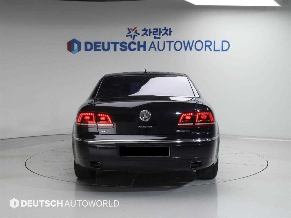 Volkswagen Phaeton — photo 04