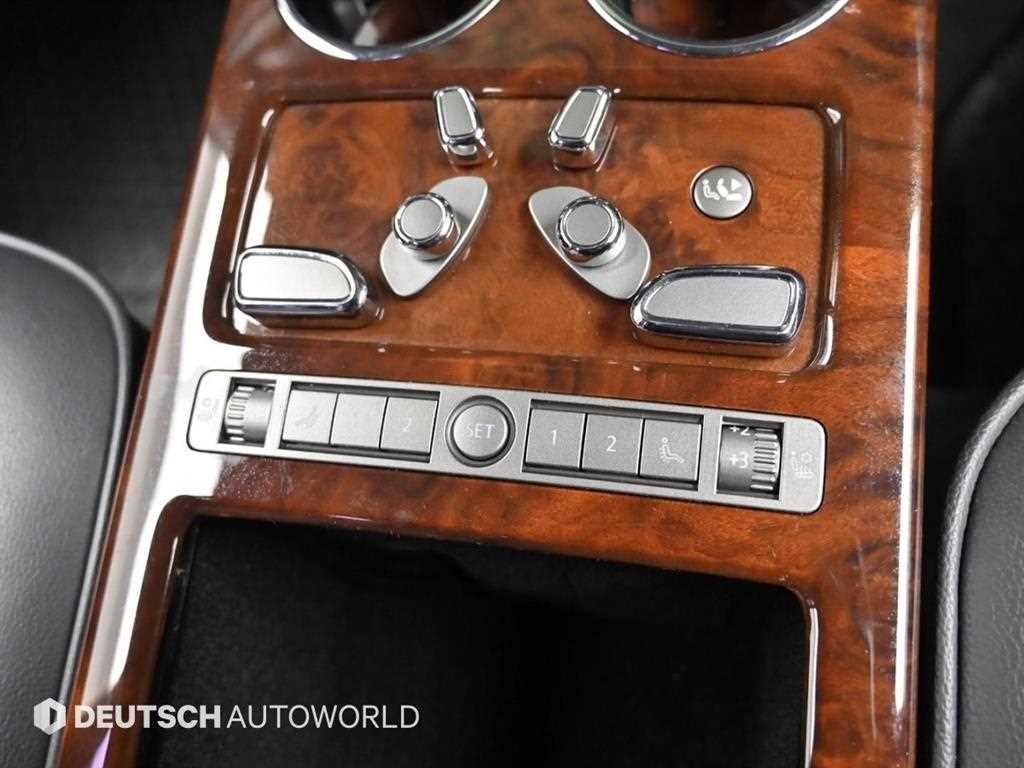 Volkswagen Phaeton — photo 16
