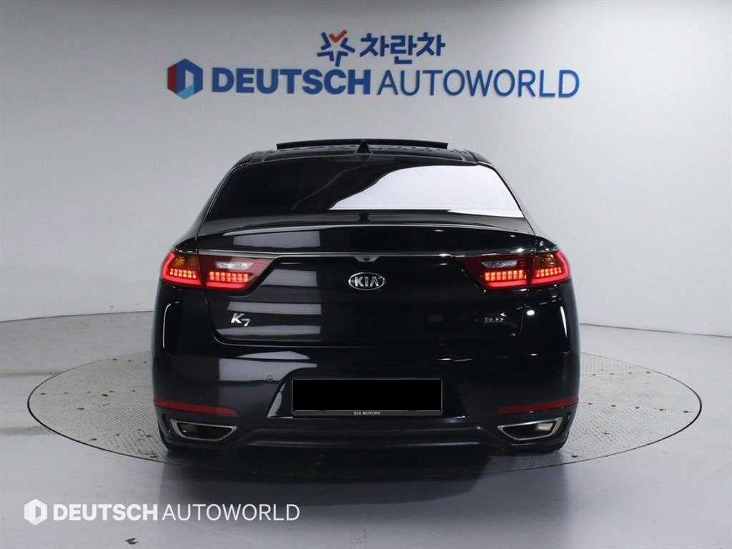 Kia K7 — photo 04