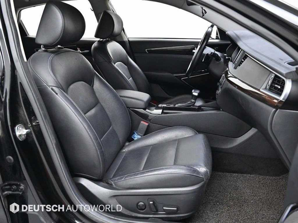 Kia K7 — photo 10