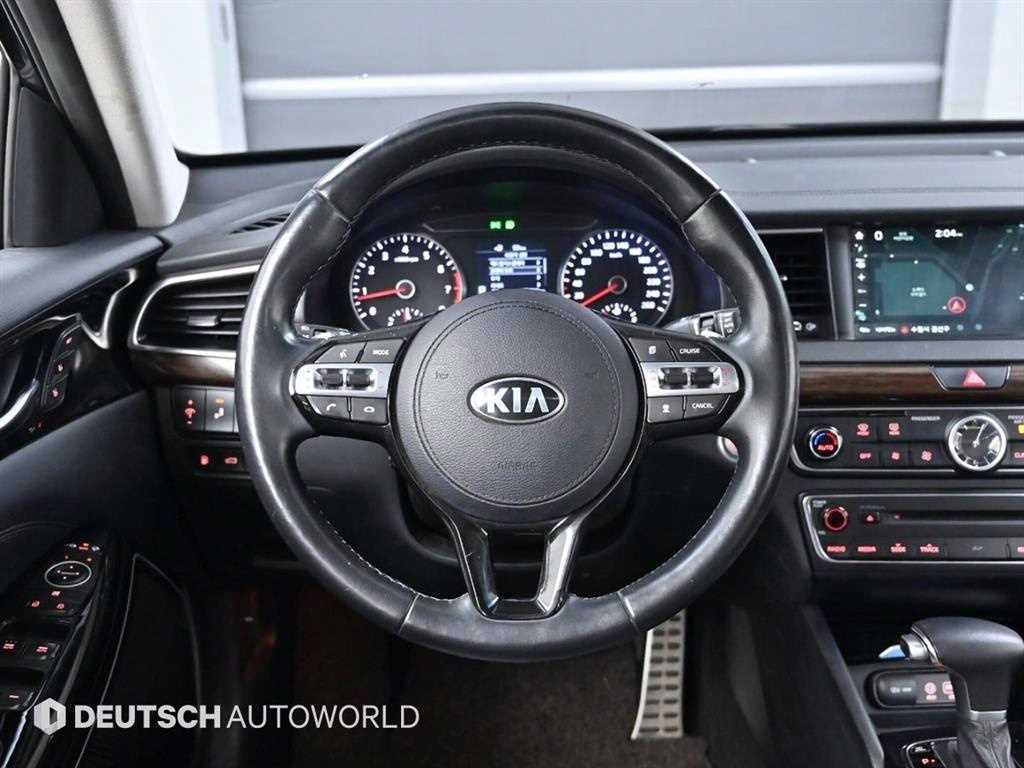 Kia K7 — photo 13