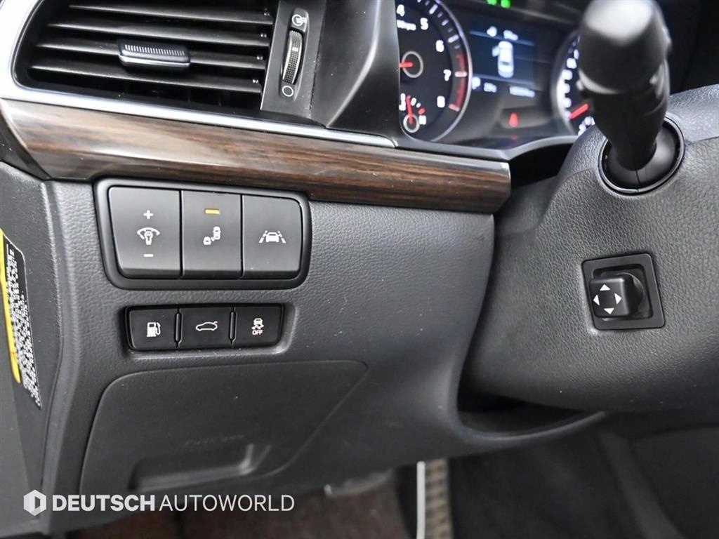 Kia K7 — photo 17