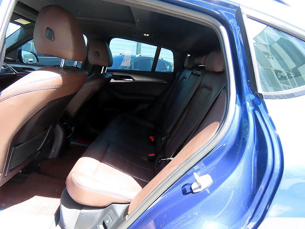 BMW X4 — photo 06