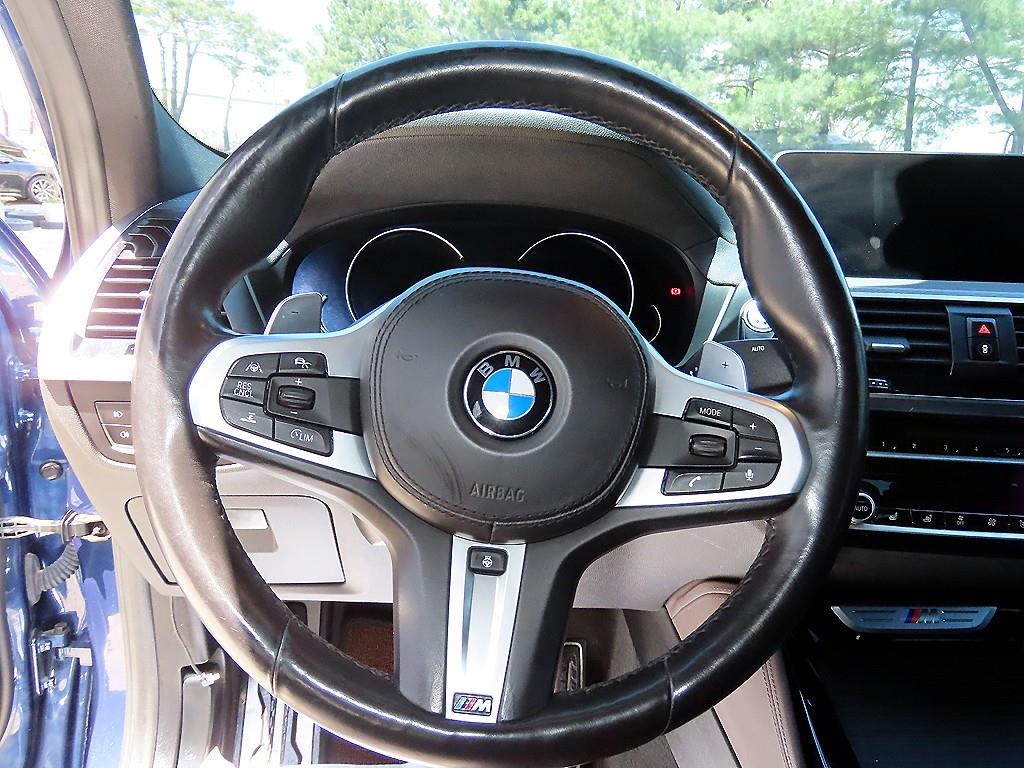 BMW X4 — photo 08
