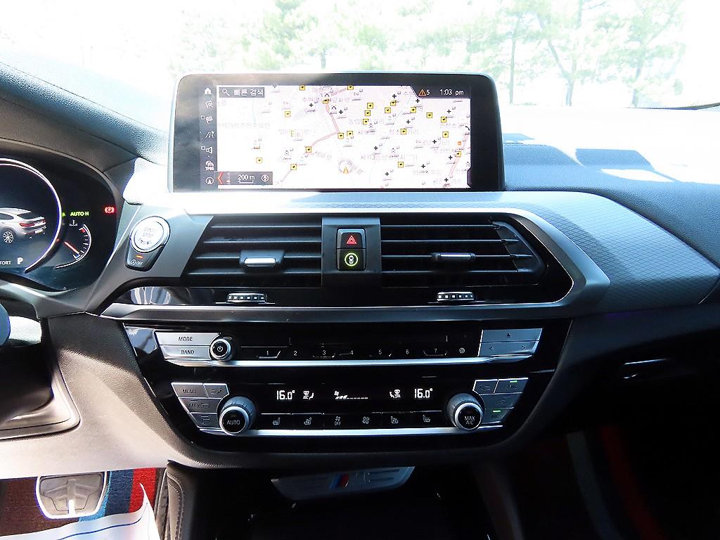 BMW X4 — photo 13