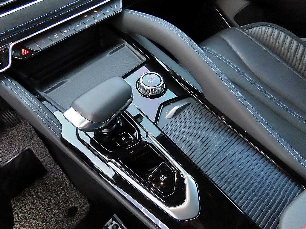 RENAULT Grand Koleos — photo 10