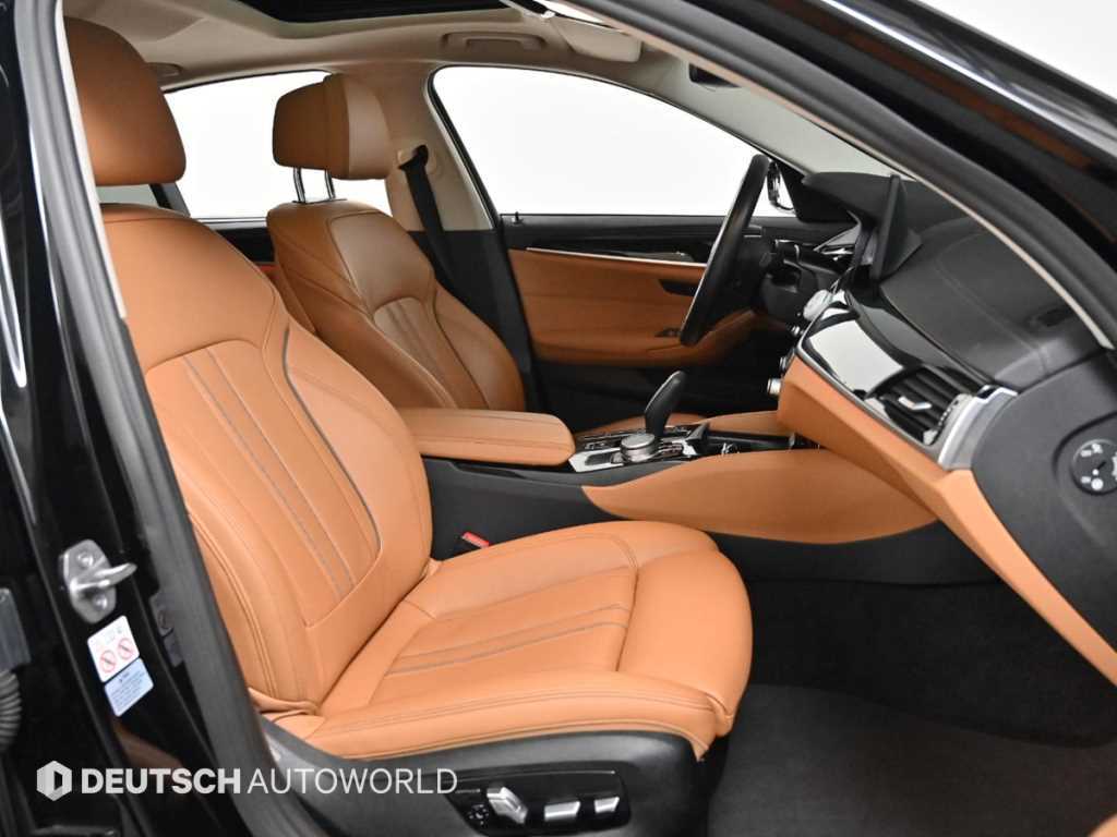 BMW 5-Series — photo 10
