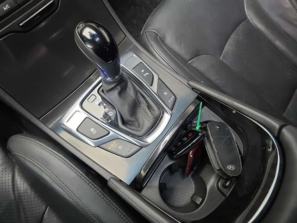 Hyundai Grandeur — photo 15