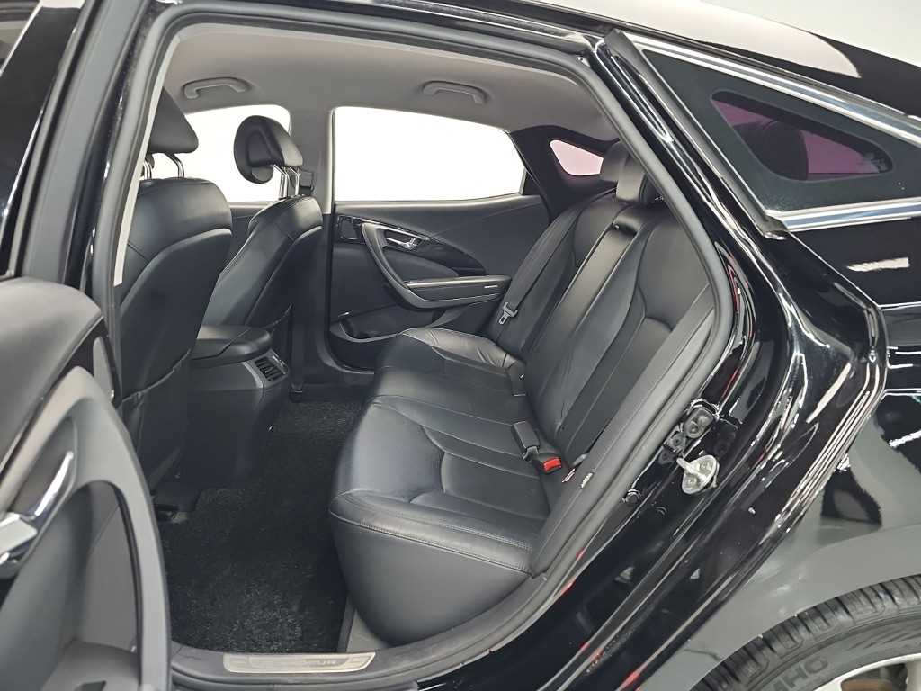 Hyundai Grandeur — photo 18