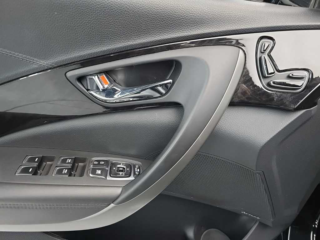Hyundai Grandeur — photo 19