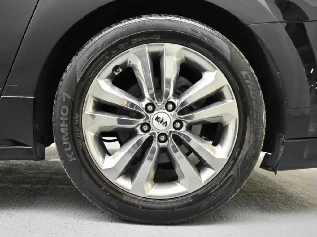Kia Carnival — photo 06