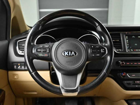 Kia Carnival — photo 13