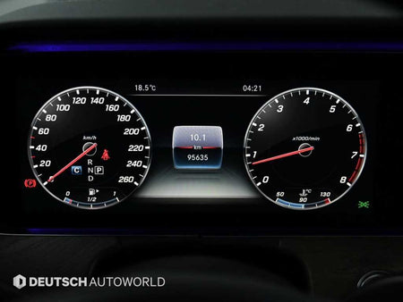 Mercedes-Benz E-Class — photo 08