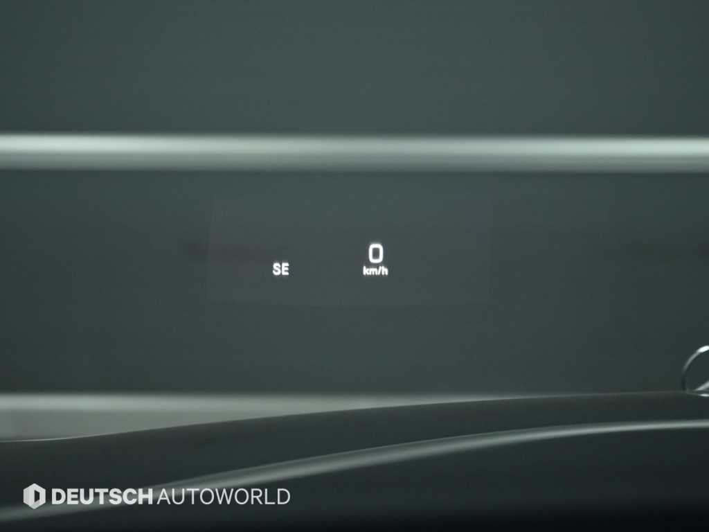 Mercedes-Benz E-Class — photo 17