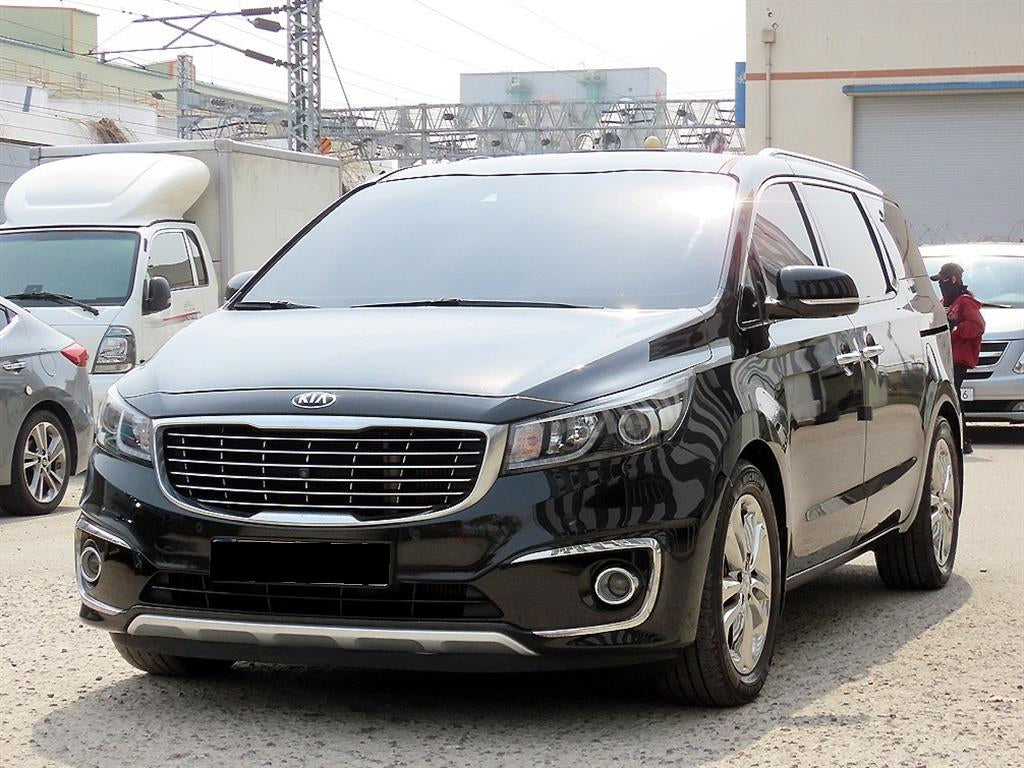 Kia Carnival — photo 02
