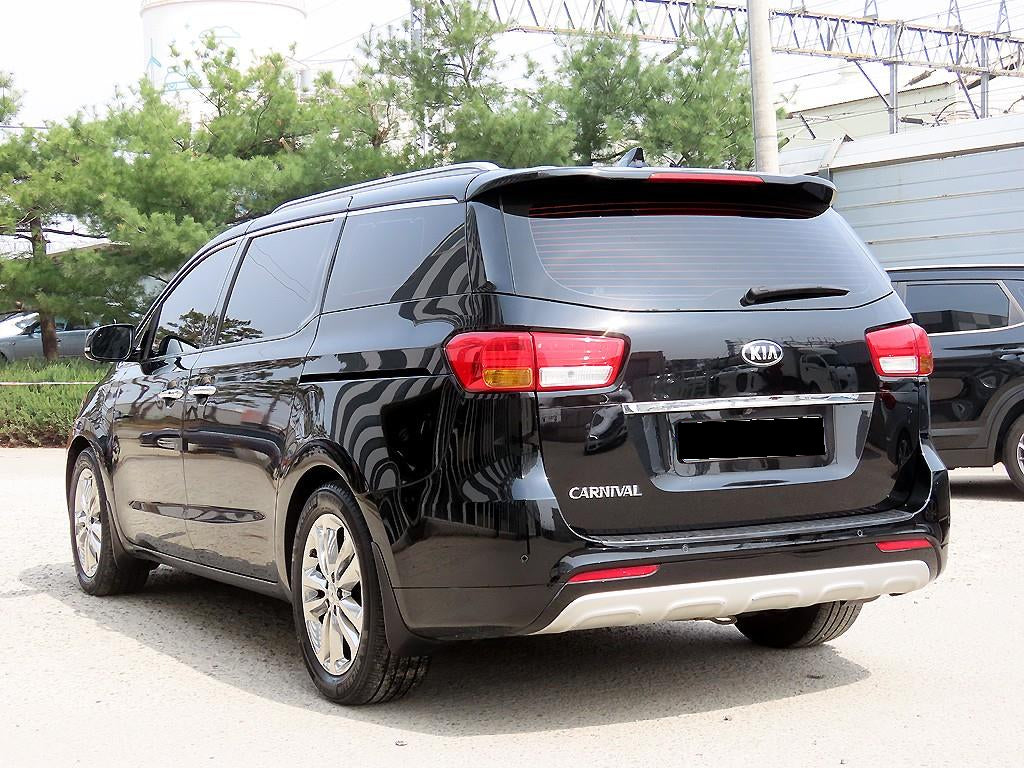 Kia Carnival — photo 03