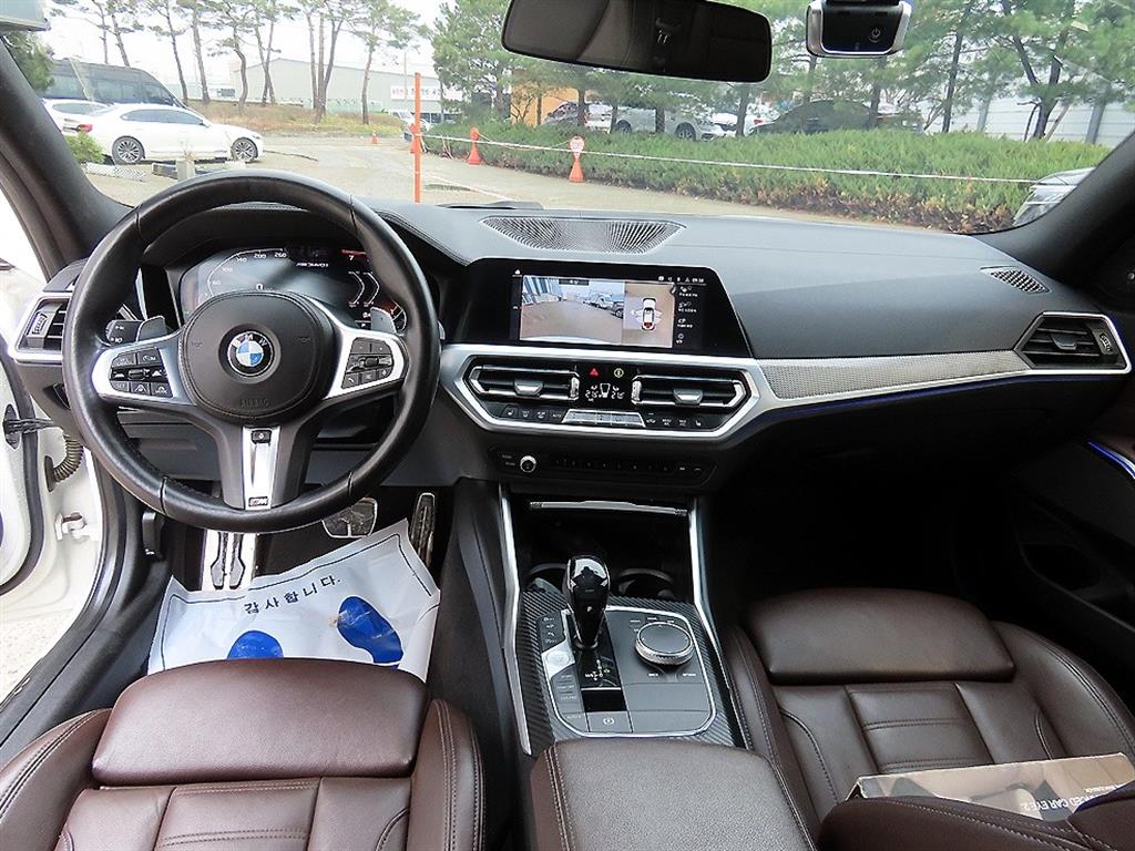 BMW 3-Series — photo 07