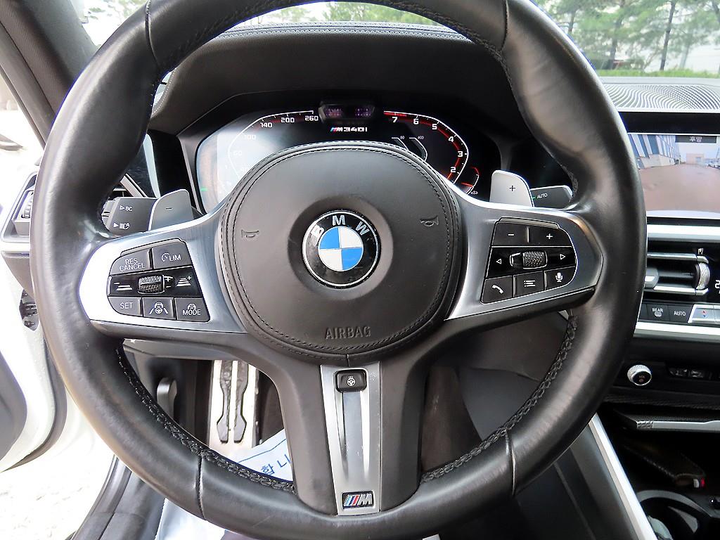 BMW 3-Series — photo 08