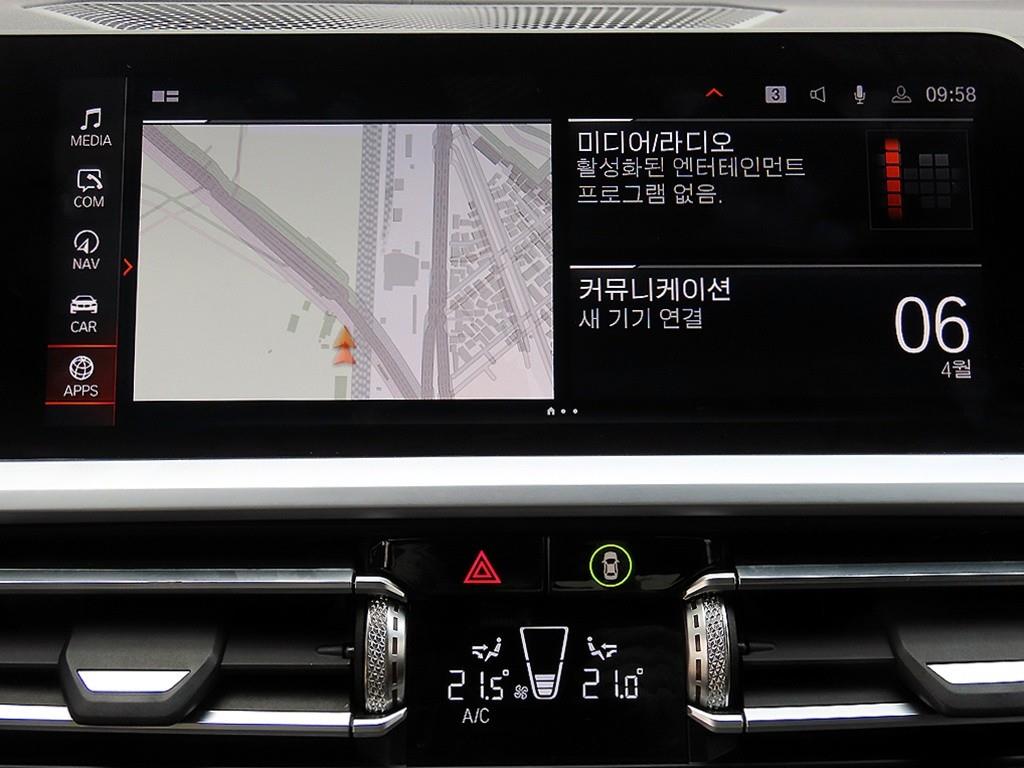 BMW 3-Series — photo 14