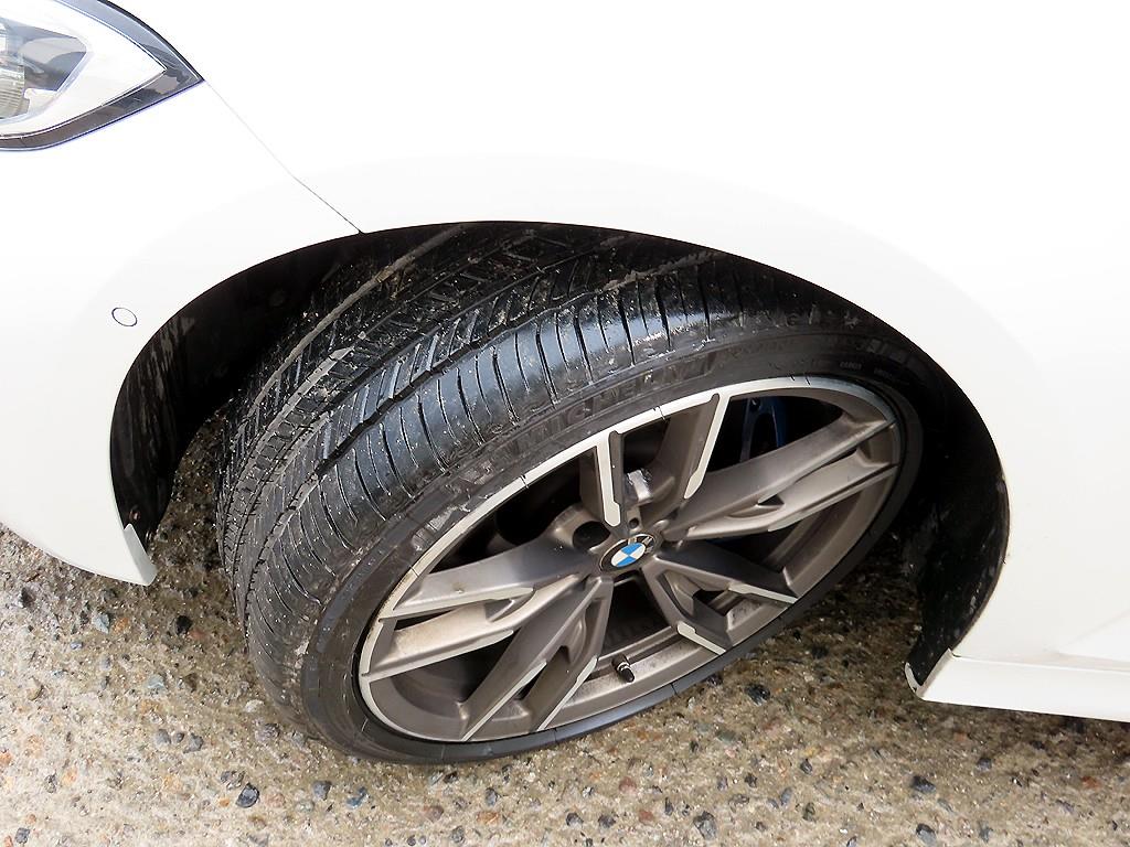 BMW 3-Series — photo 20