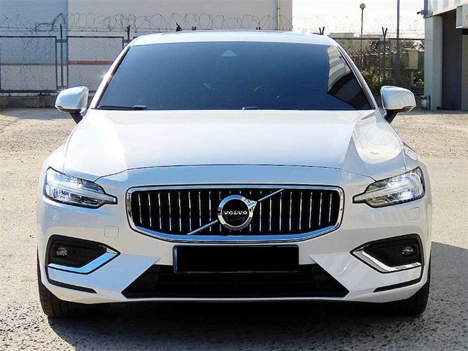 Volvo S60 — photo 01