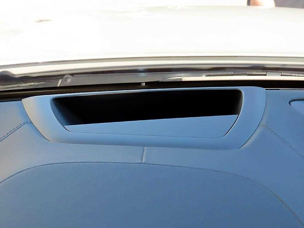 Volvo S60 — photo 10