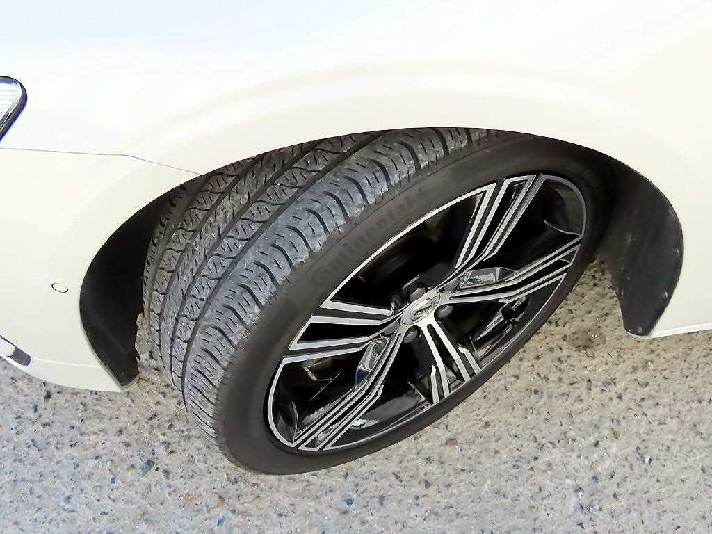 Volvo S60 — photo 20