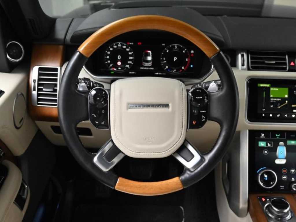 Land Rover Range Rover — photo 13
