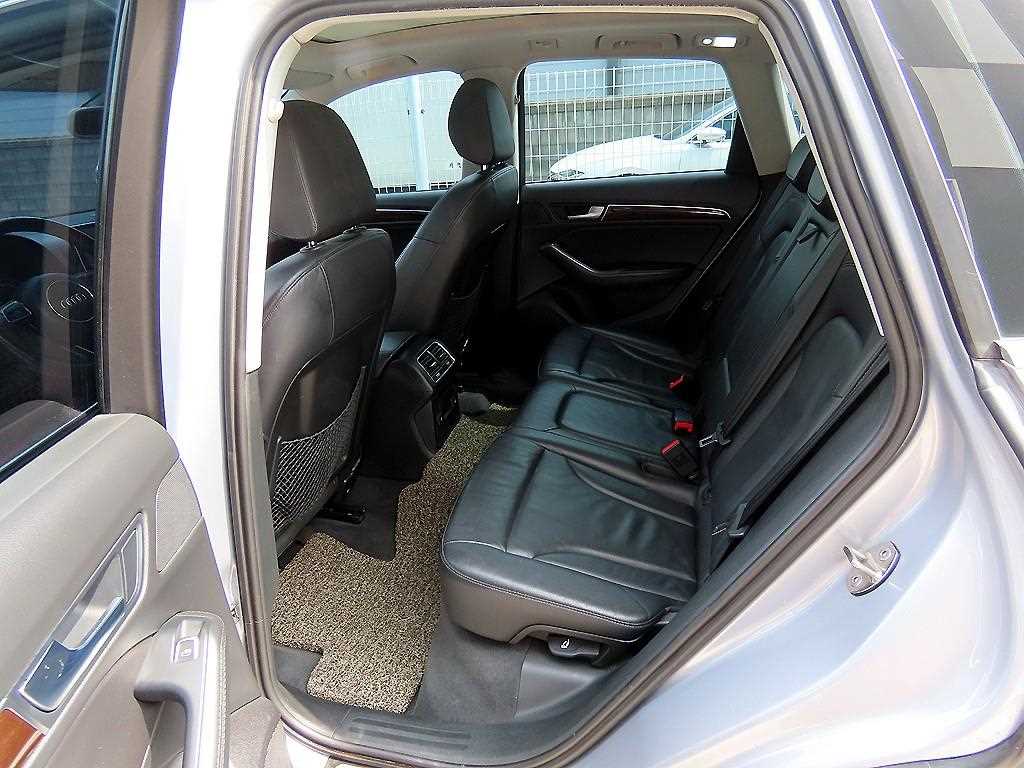 Audi Q5 — photo 06