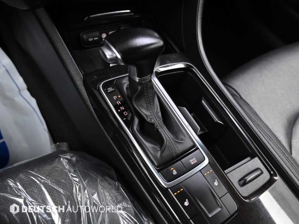 Kia K5 — photo 09