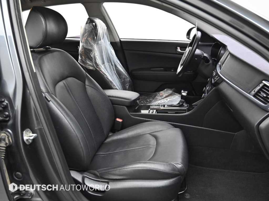 Kia K5 — photo 10