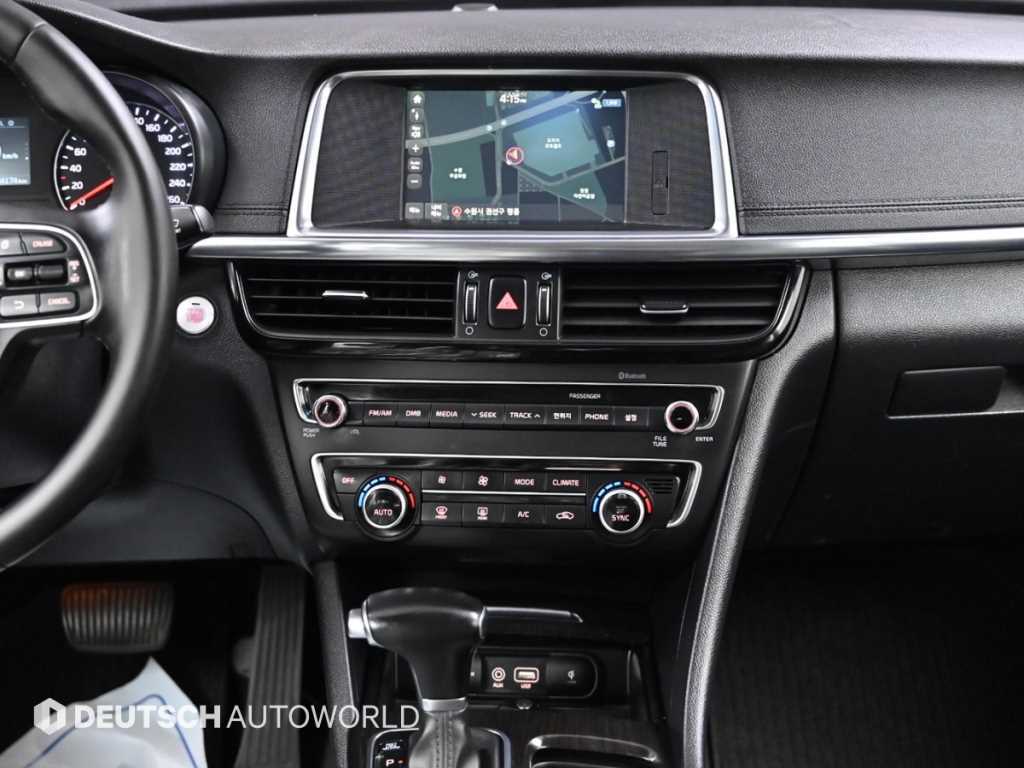 Kia K5 — photo 14