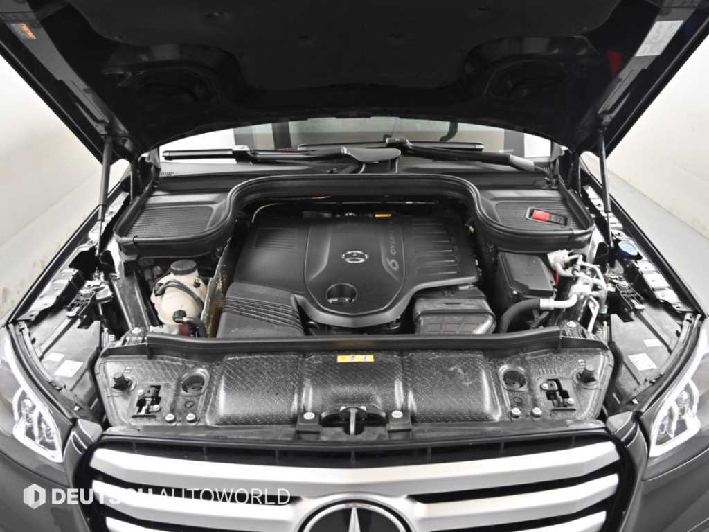 Mercedes-Benz GLS-Class — photo 06