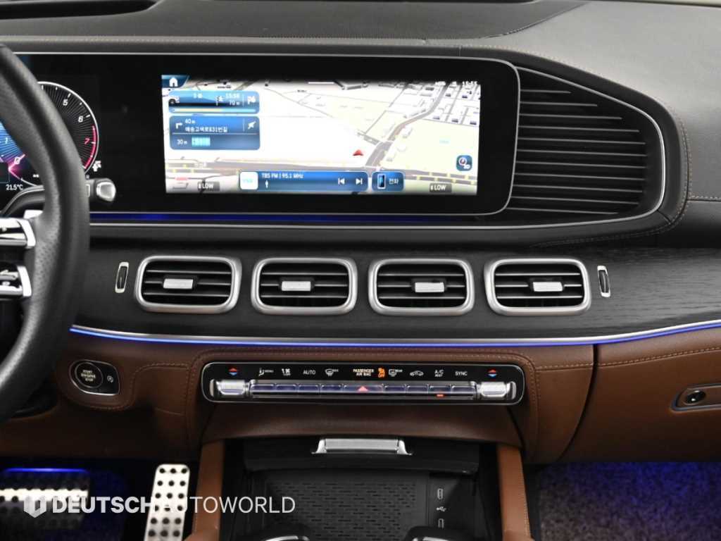 Mercedes-Benz GLS-Class — photo 14